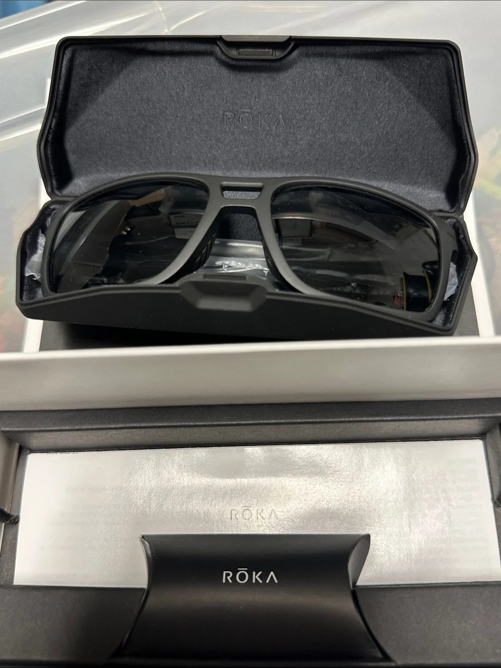 RŌKA Kona - Polarized Matte Black / Dark Carbon Sunglasses NEW